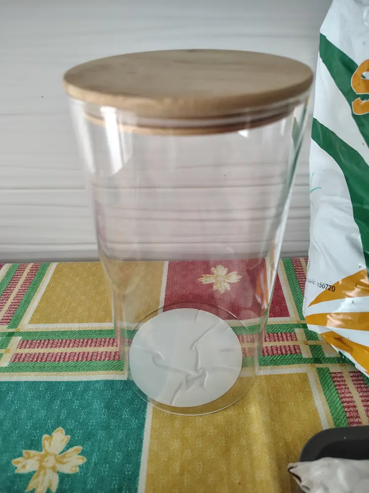 Tarro de cristal alto con tapa de bambú comprado en TEDi